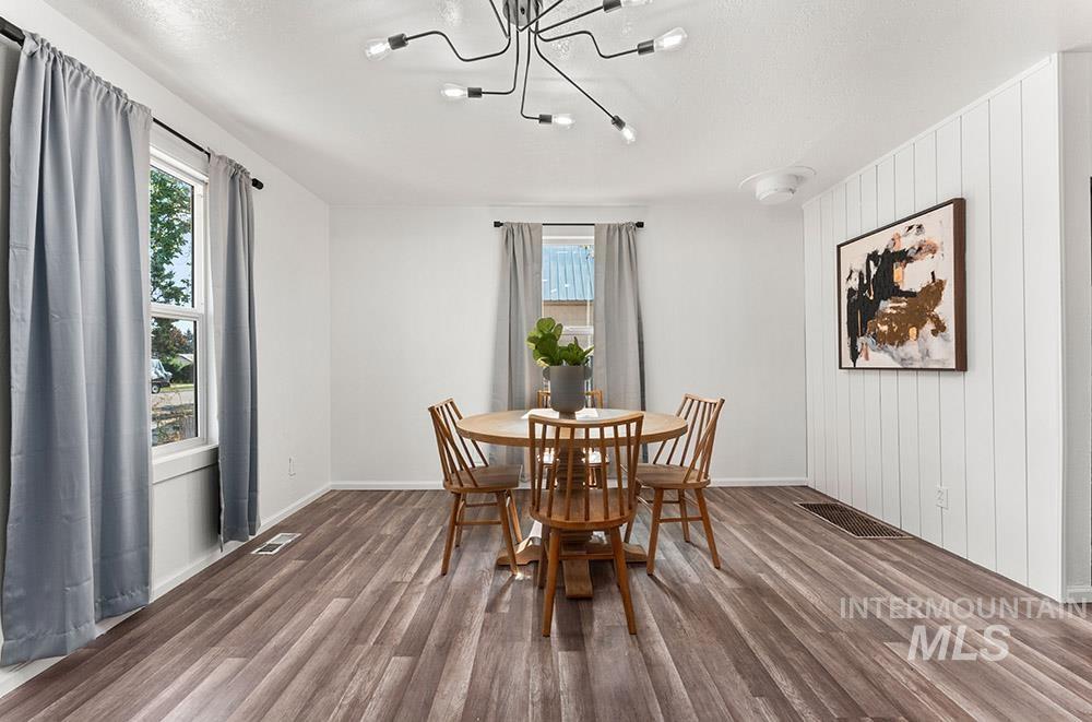 219 14th Ave N, Nampa, Idaho 83687, 2 Bedrooms, 1 Bathroom, Residential For Sale, Price $287,900,MLS 98972374