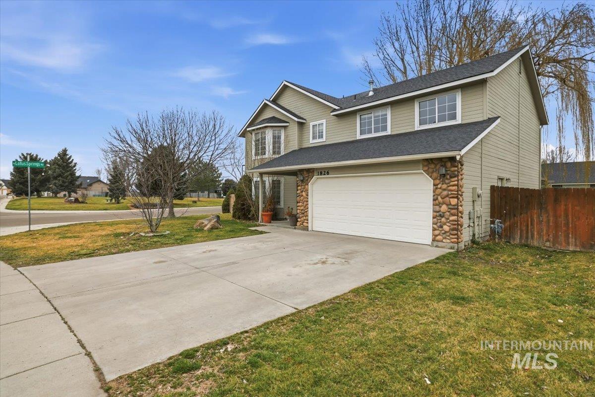 1826 W Camelot Dr, Nampa, Idaho 83651, 5 Bedrooms, 2.5 Bathrooms, Residential For Sale, Price $395,000,MLS 98972376