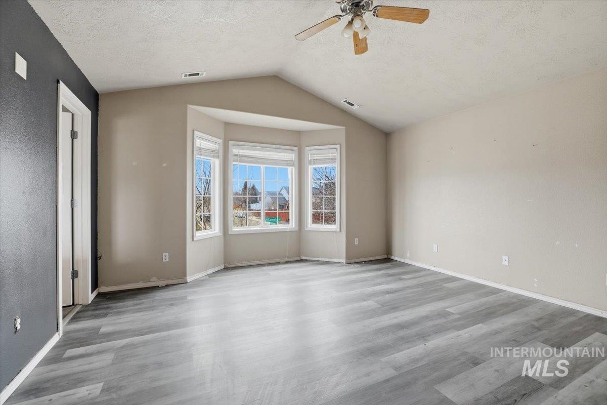 1826 W Camelot Dr, Nampa, Idaho 83651, 5 Bedrooms, 2.5 Bathrooms, Residential For Sale, Price $395,000,MLS 98972376