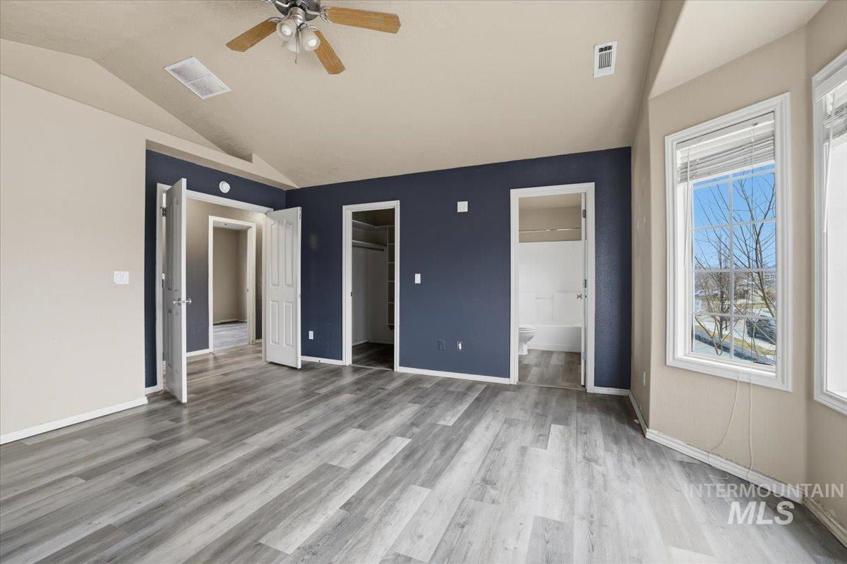 1826 W Camelot Dr, Nampa, Idaho 83651, 5 Bedrooms, 2.5 Bathrooms, Residential For Sale, Price $395,000,MLS 98972376