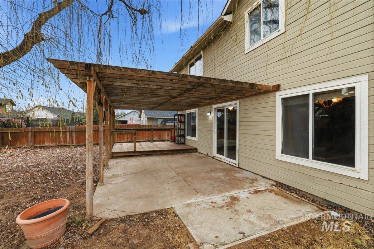 1826 W Camelot Dr, Nampa, Idaho 83651, 5 Bedrooms, 2.5 Bathrooms, Residential For Sale, Price $395,000,MLS 98972376