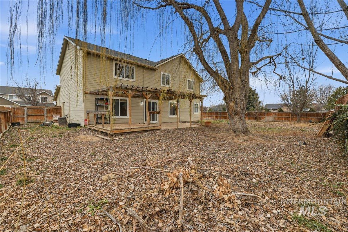 1826 W Camelot Dr, Nampa, Idaho 83651, 5 Bedrooms, 2.5 Bathrooms, Residential For Sale, Price $395,000,MLS 98972376