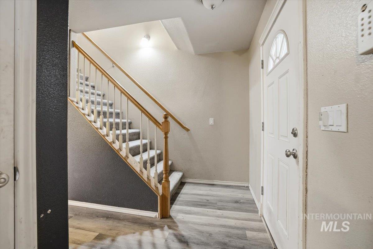 1826 W Camelot Dr, Nampa, Idaho 83651, 5 Bedrooms, 2.5 Bathrooms, Residential For Sale, Price $395,000,MLS 98972376