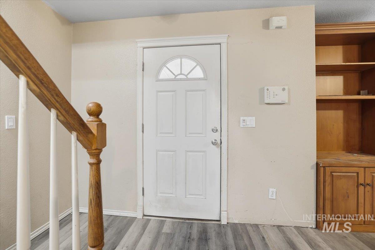 1826 W Camelot Dr, Nampa, Idaho 83651, 5 Bedrooms, 2.5 Bathrooms, Residential For Sale, Price $395,000,MLS 98972376