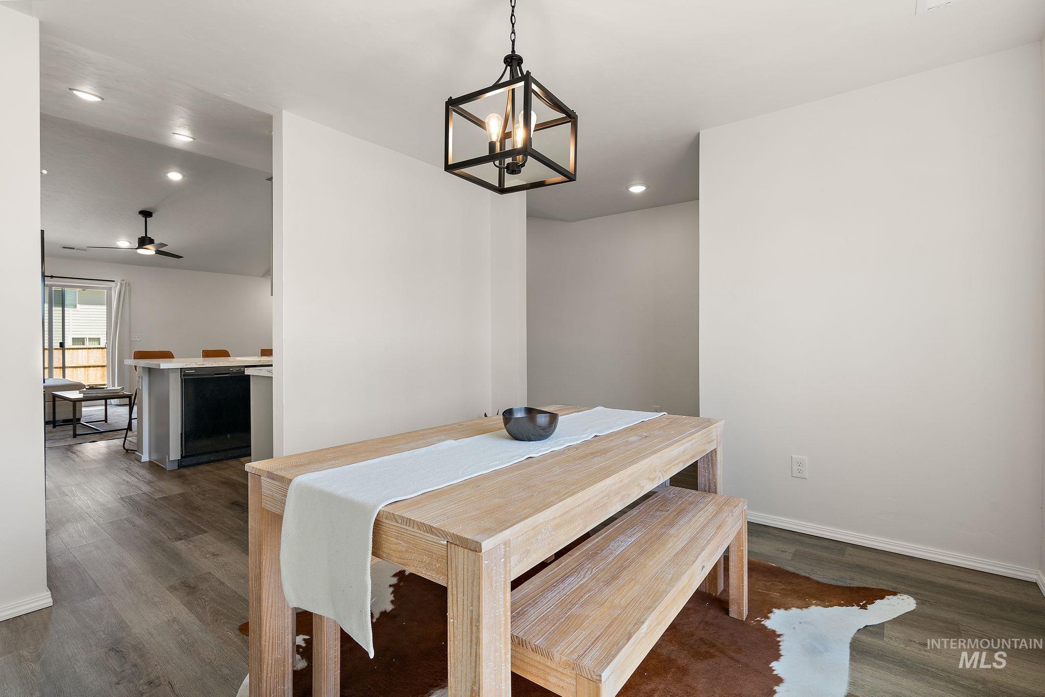 13556 Pierce Ct, Caldwell, Idaho 83607, 3 Bedrooms, 2 Bathrooms, Residential For Sale, Price $374,990,MLS 98972377