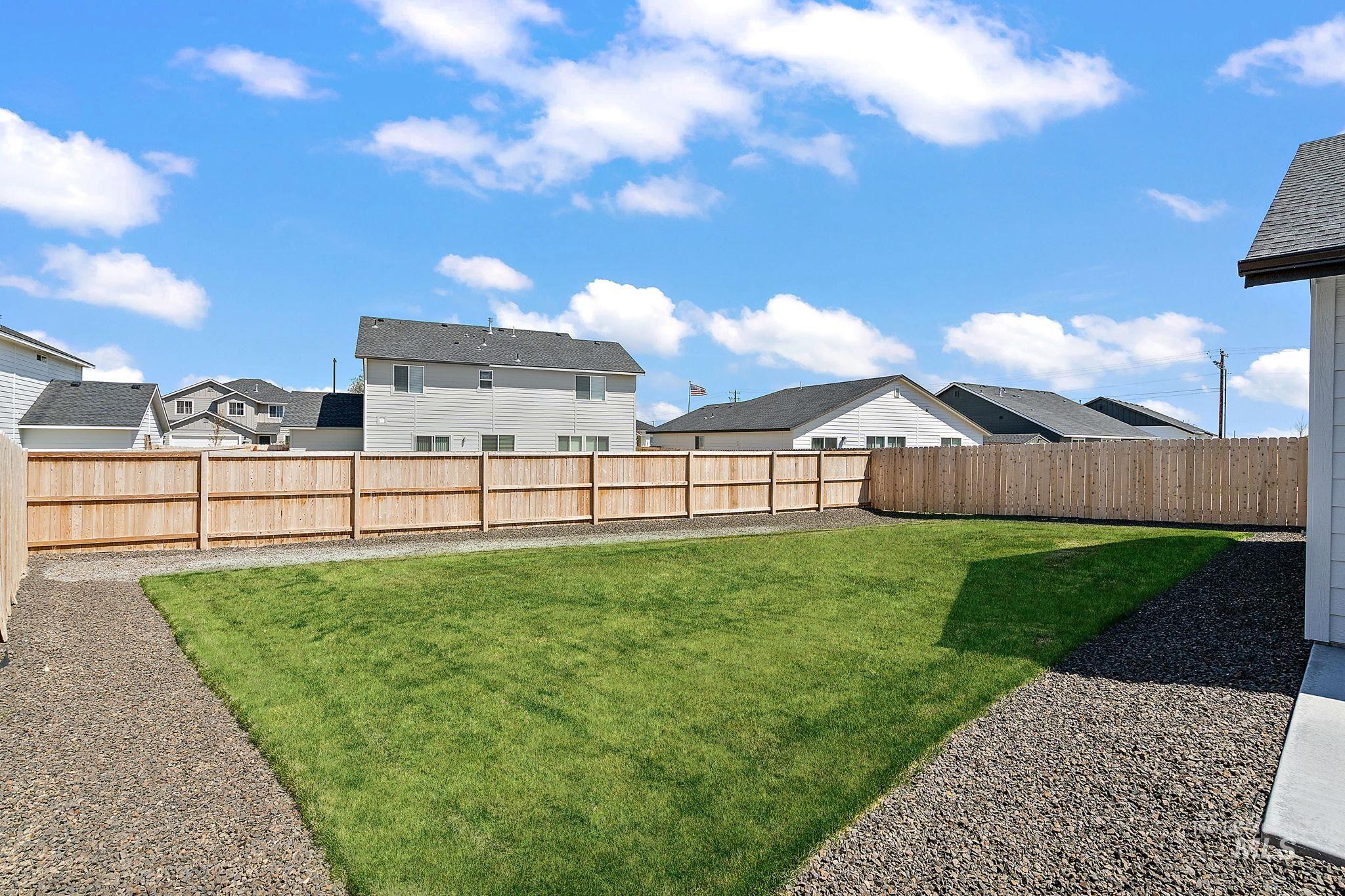 13556 Pierce Ct, Caldwell, Idaho 83607, 3 Bedrooms, 2 Bathrooms, Residential For Sale, Price $374,990,MLS 98972377