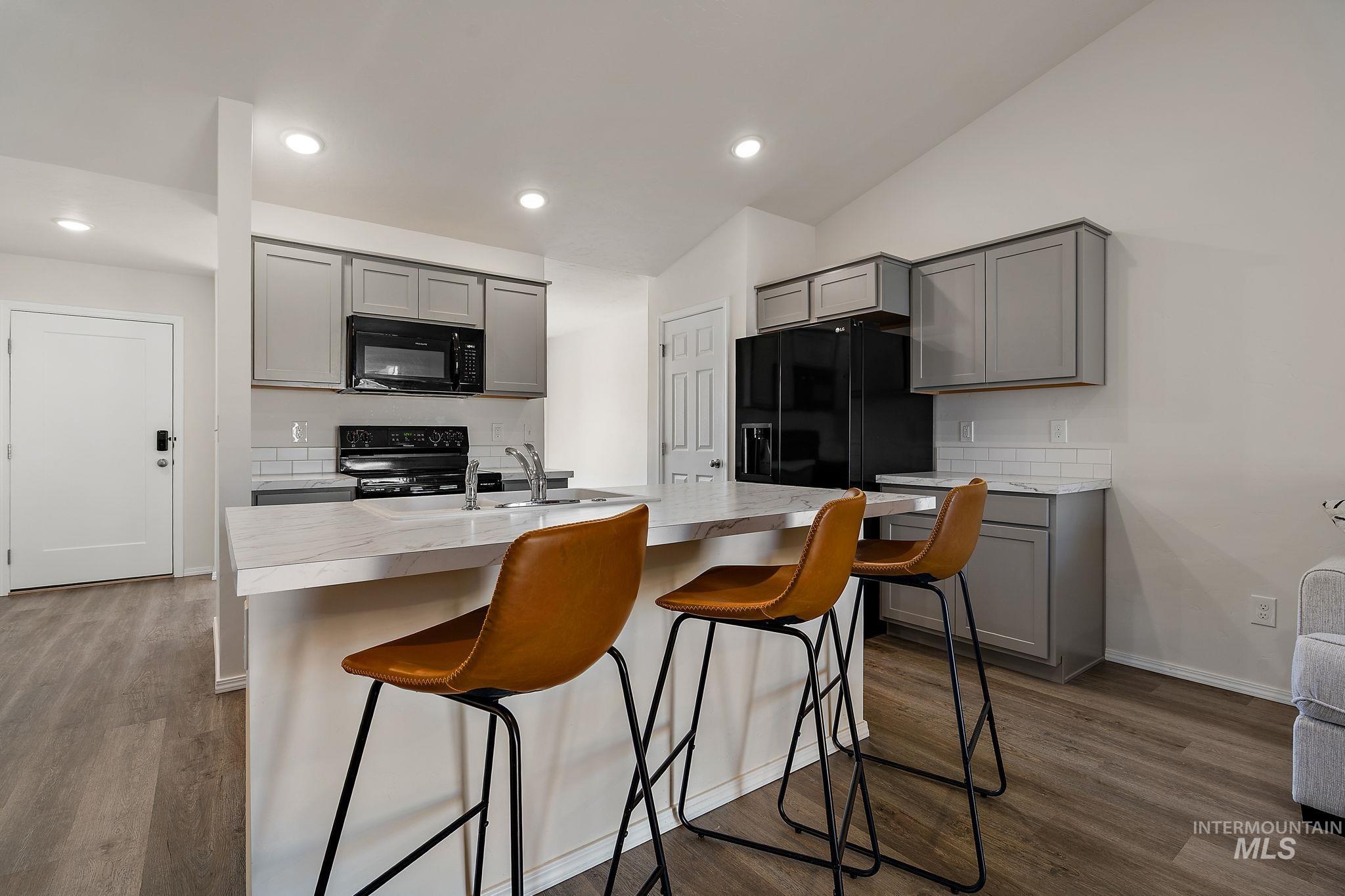 13556 Pierce Ct, Caldwell, Idaho 83607, 3 Bedrooms, 2 Bathrooms, Residential For Sale, Price $374,990,MLS 98972377