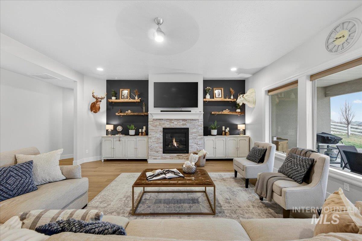 24813 Valley Run Place, Star, Idaho 83669, 3 Bedrooms, 2 Bathrooms, Residential For Sale, Price $839,000,MLS 98972379