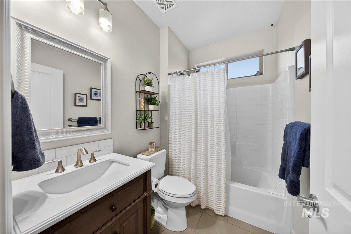 24813 Valley Run Place, Star, Idaho 83669, 3 Bedrooms, 2 Bathrooms, Residential For Sale, Price $839,000,MLS 98972379