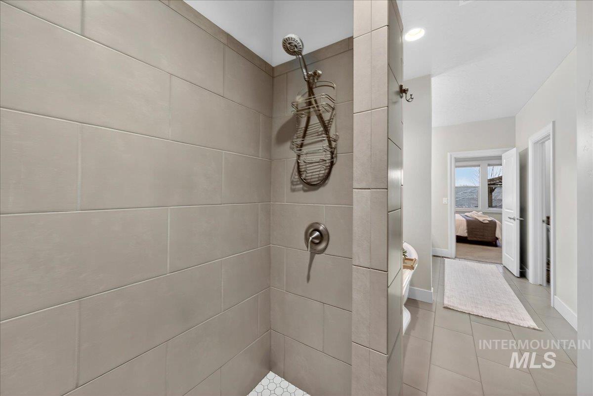 24813 Valley Run Place, Star, Idaho 83669, 3 Bedrooms, 2 Bathrooms, Residential For Sale, Price $839,000,MLS 98972379