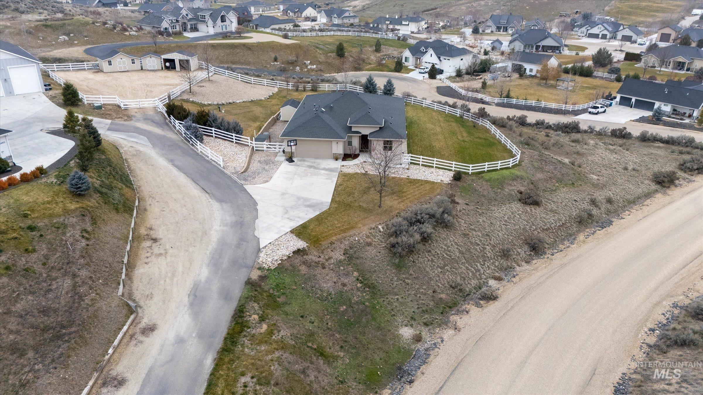 24813 Valley Run Place, Star, Idaho 83669, 3 Bedrooms, 2 Bathrooms, Residential For Sale, Price $839,000,MLS 98972379