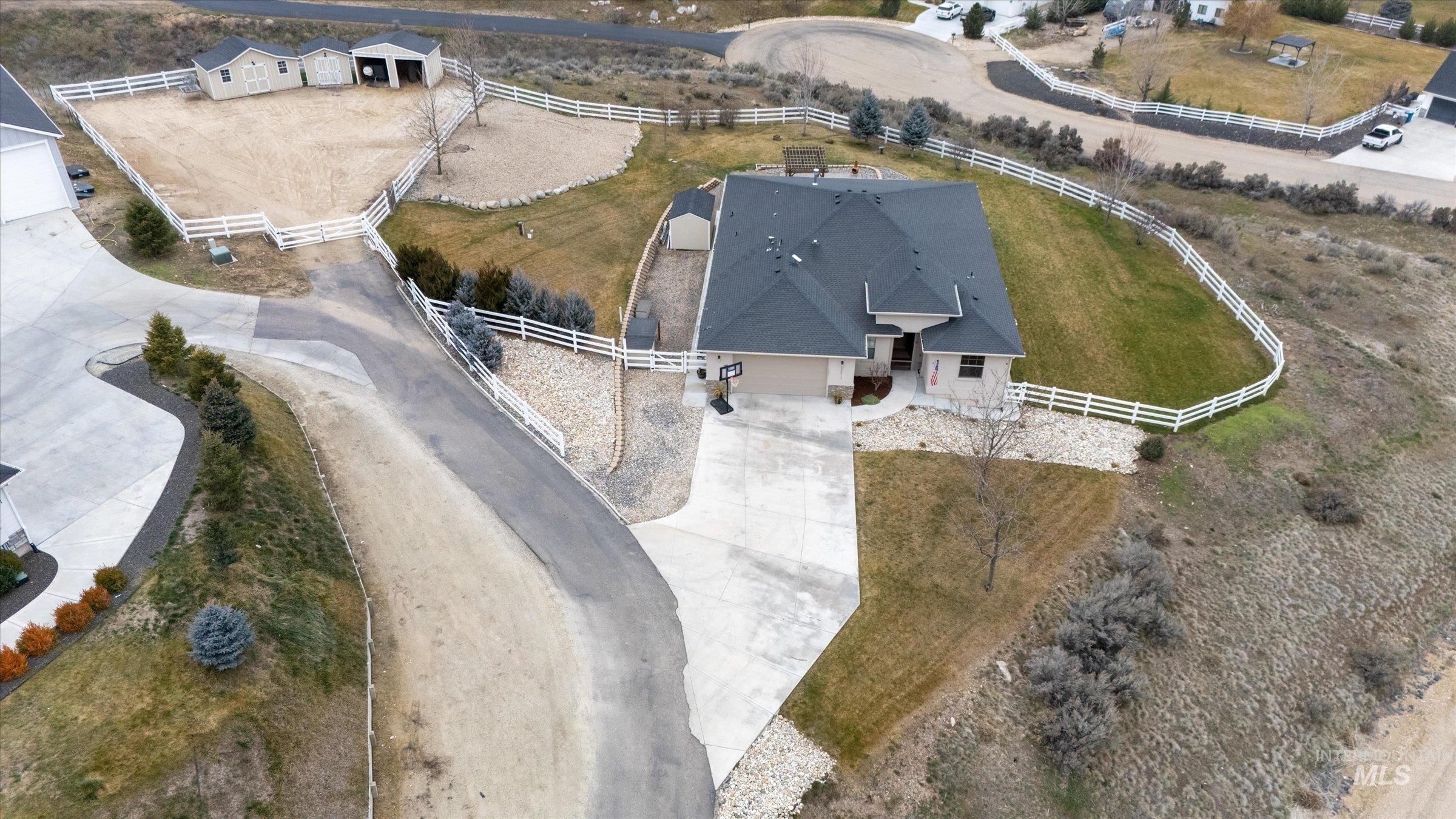 24813 Valley Run Place, Star, Idaho 83669, 3 Bedrooms, 2 Bathrooms, Residential For Sale, Price $839,000,MLS 98972379