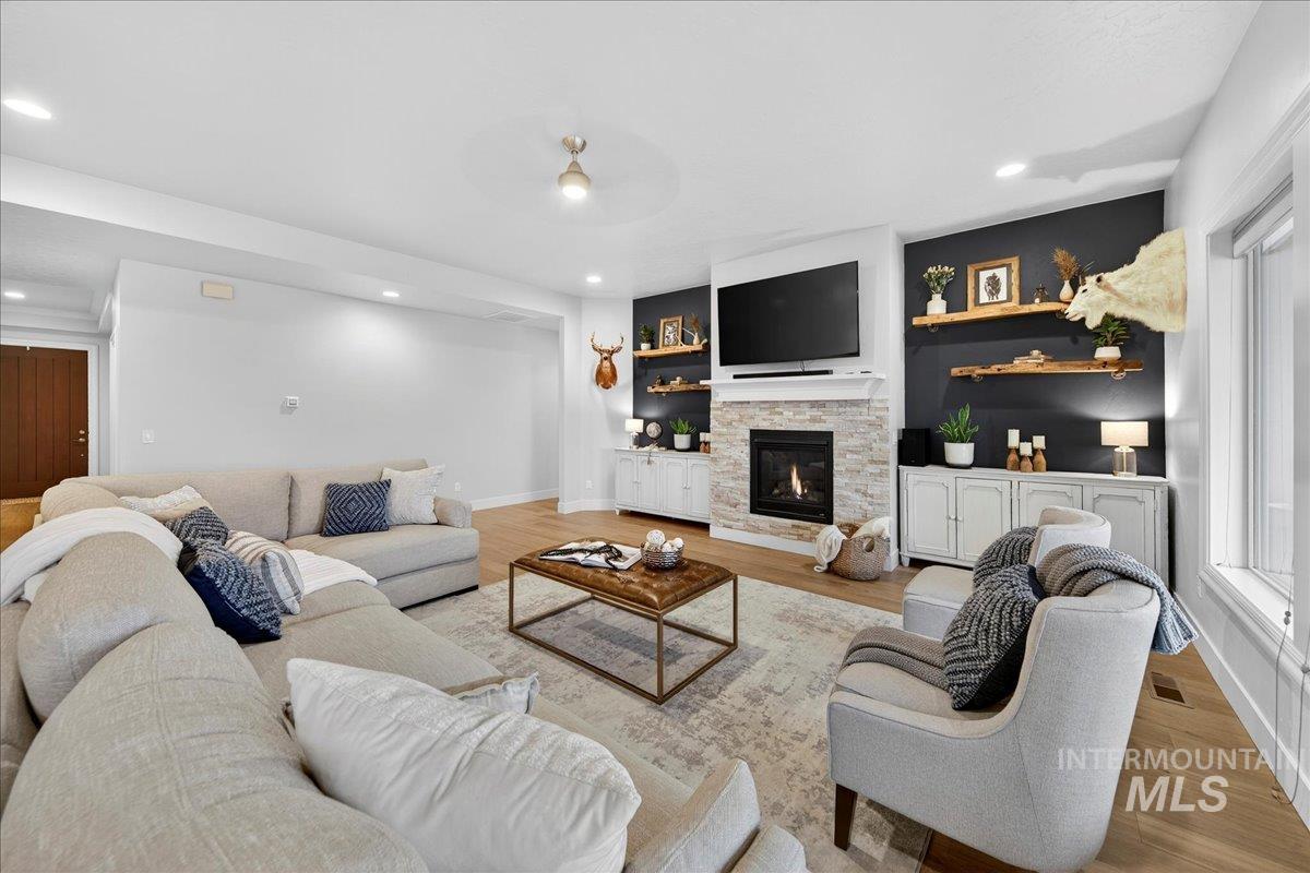 24813 Valley Run Place, Star, Idaho 83669, 3 Bedrooms, 2 Bathrooms, Residential For Sale, Price $839,000,MLS 98972379