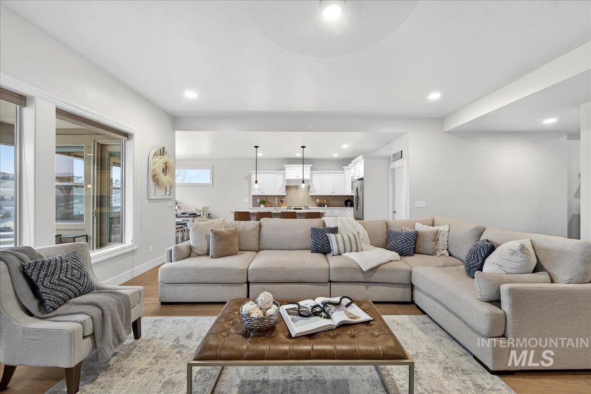 24813 Valley Run Place, Star, Idaho 83669, 3 Bedrooms, 2 Bathrooms, Residential For Sale, Price $839,000,MLS 98972379