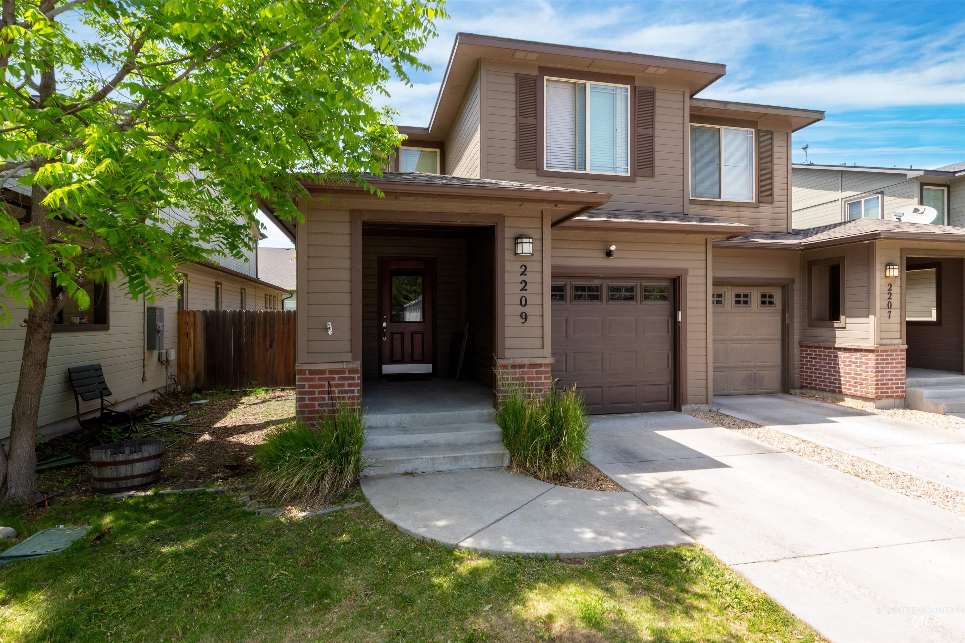 2209 S Amy, Boise, Idaho 83702, 3 Bedrooms, 2.5 Bathrooms, Residential For Sale, Price $480,000,MLS 98972380