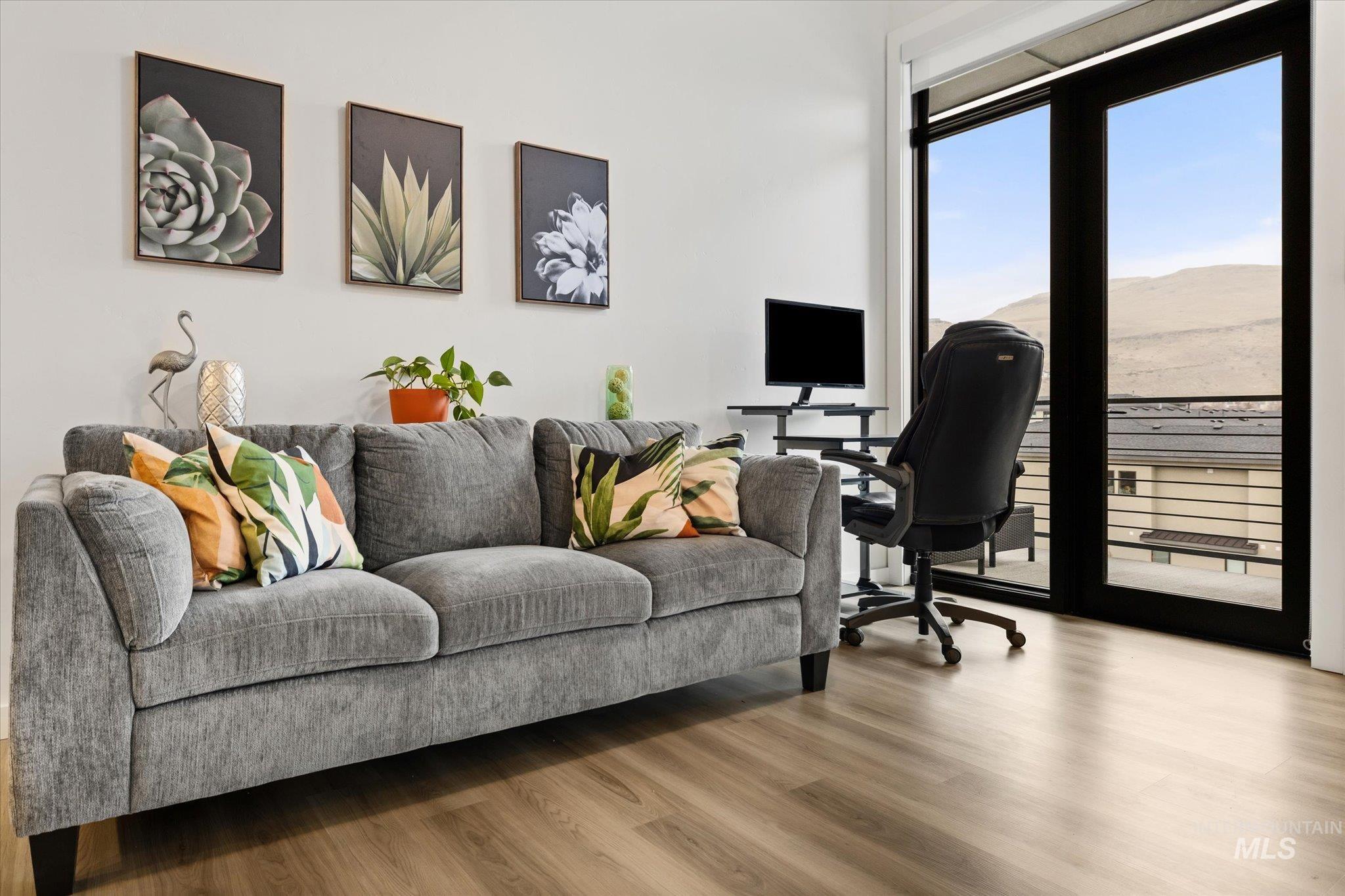 3850 E Haystack St, Boise, Idaho 83716, 1 Bathroom, Residential For Sale, Price $350,000,MLS 98972382