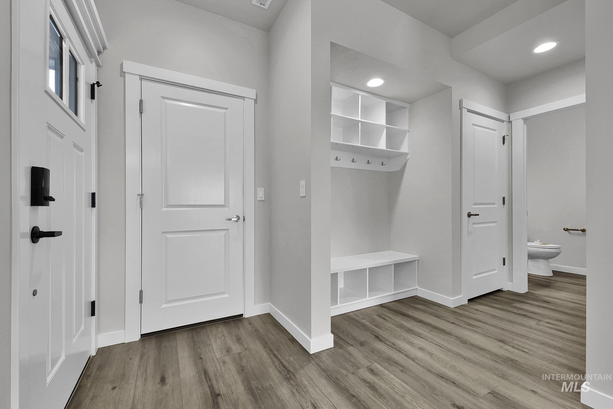 389 N Fritts Ave, Meridian, Idaho 83642, 3 Bedrooms, 2.5 Bathrooms, Residential For Sale, Price $407,900,MLS 98972383