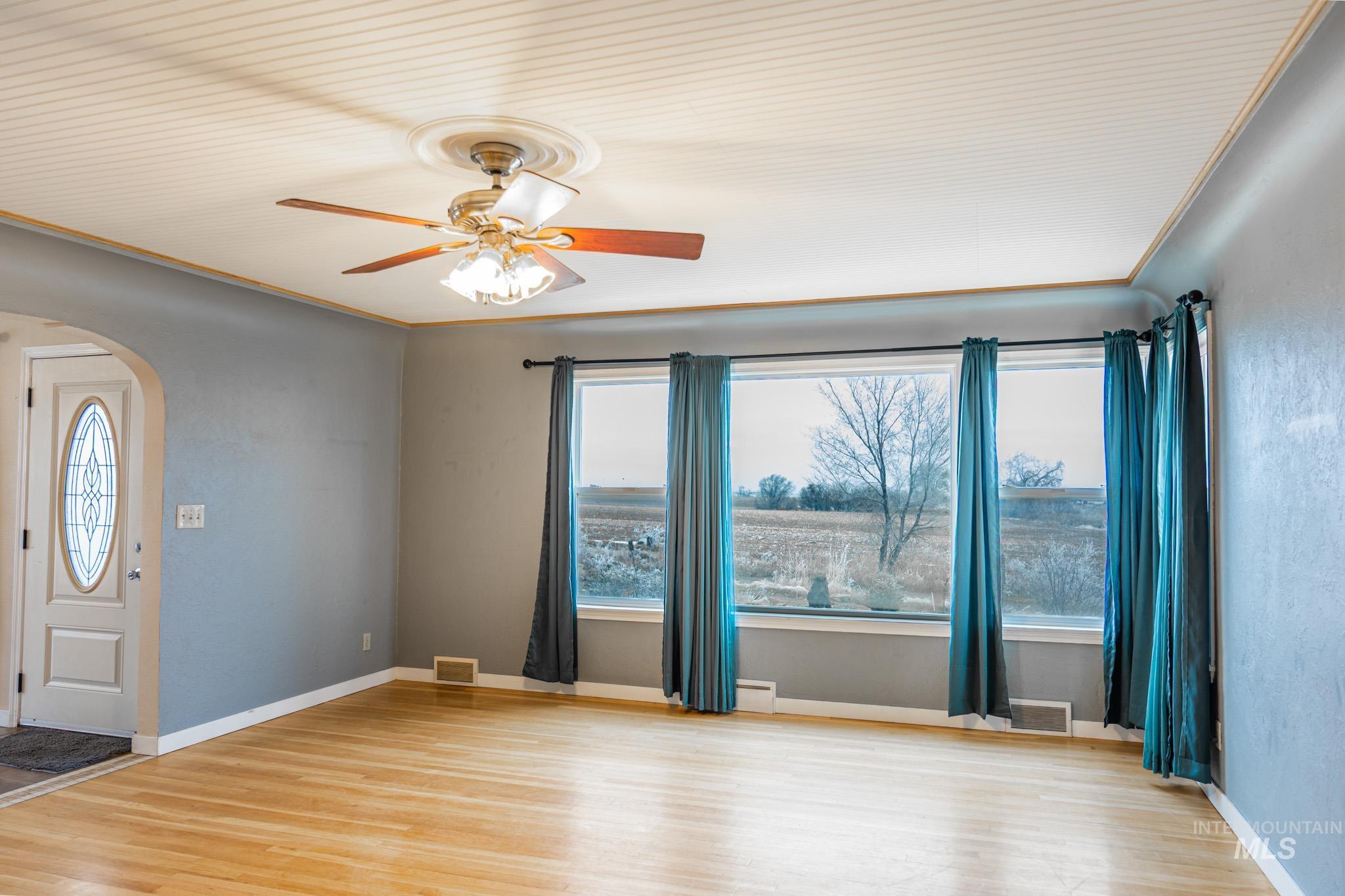 1052 Enterprise Ave., Nyssa, Oregon 97913, 4 Bedrooms, 2 Bathrooms, Residential For Sale, Price $476,999,MLS 98972387