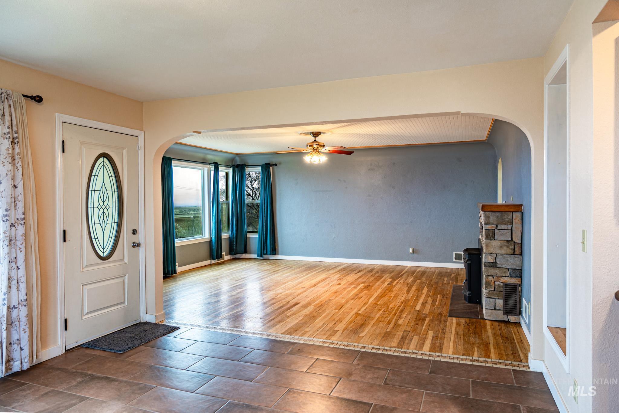 1052 Enterprise Ave., Nyssa, Oregon 97913, 4 Bedrooms, 2 Bathrooms, Residential For Sale, Price $476,999,MLS 98972387