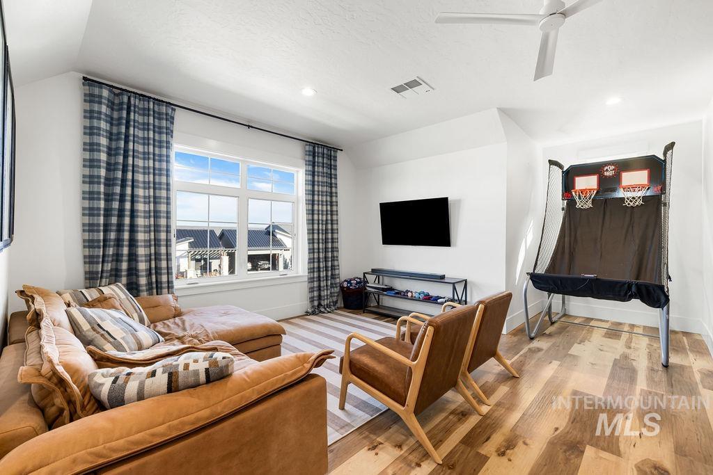 7723 W Hevelius, Eagle, Idaho 83616, 5 Bedrooms, 3.5 Bathrooms, Residential For Sale, Price $2,187,000,MLS 98972388