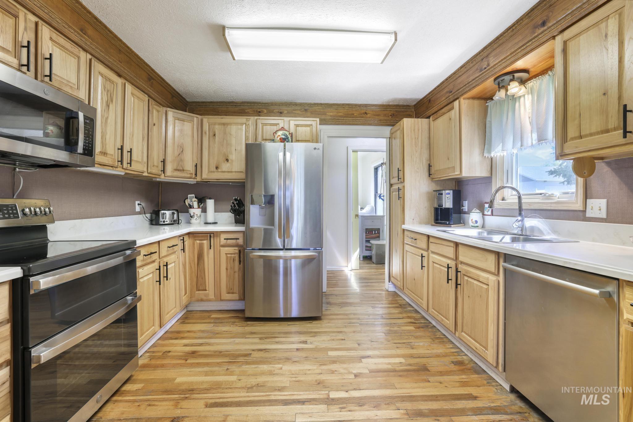 738 3rd Avenue East, Gooding, Idaho 83330, 3 Bedrooms, 2 Bathrooms, Residential For Sale, Price $309,990,MLS 98972389