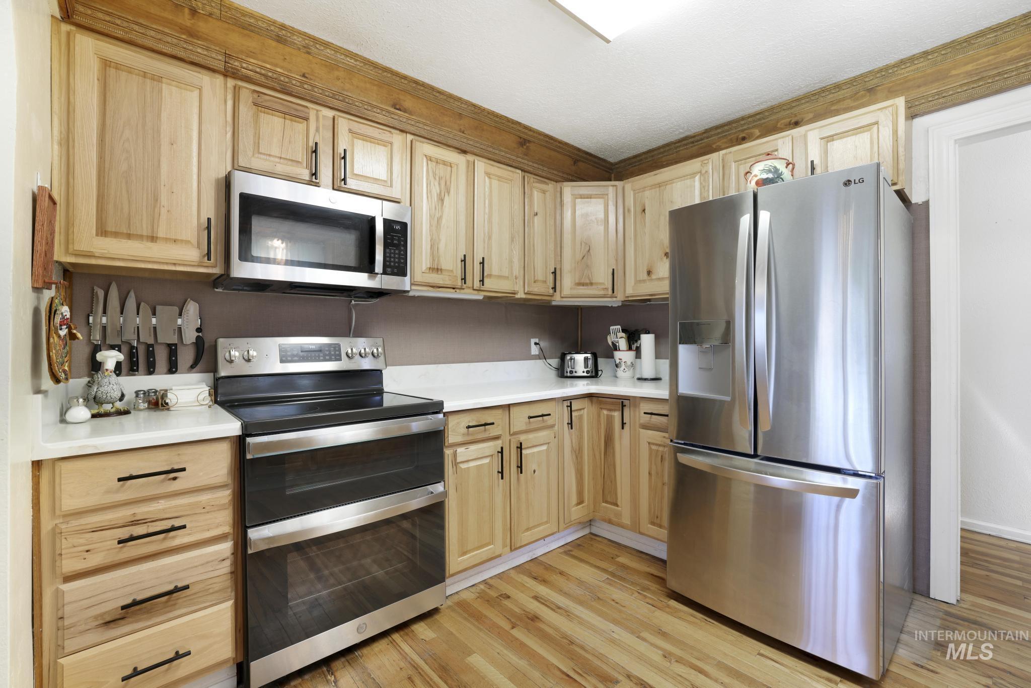 738 3rd Avenue East, Gooding, Idaho 83330, 3 Bedrooms, 2 Bathrooms, Residential For Sale, Price $309,990,MLS 98972389