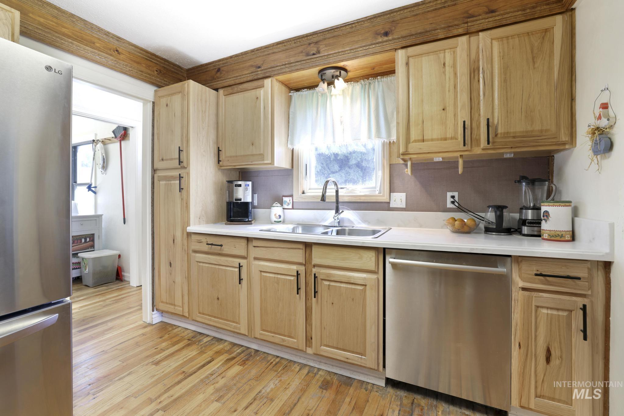 738 3rd Avenue East, Gooding, Idaho 83330, 3 Bedrooms, 2 Bathrooms, Residential For Sale, Price $309,990,MLS 98972389