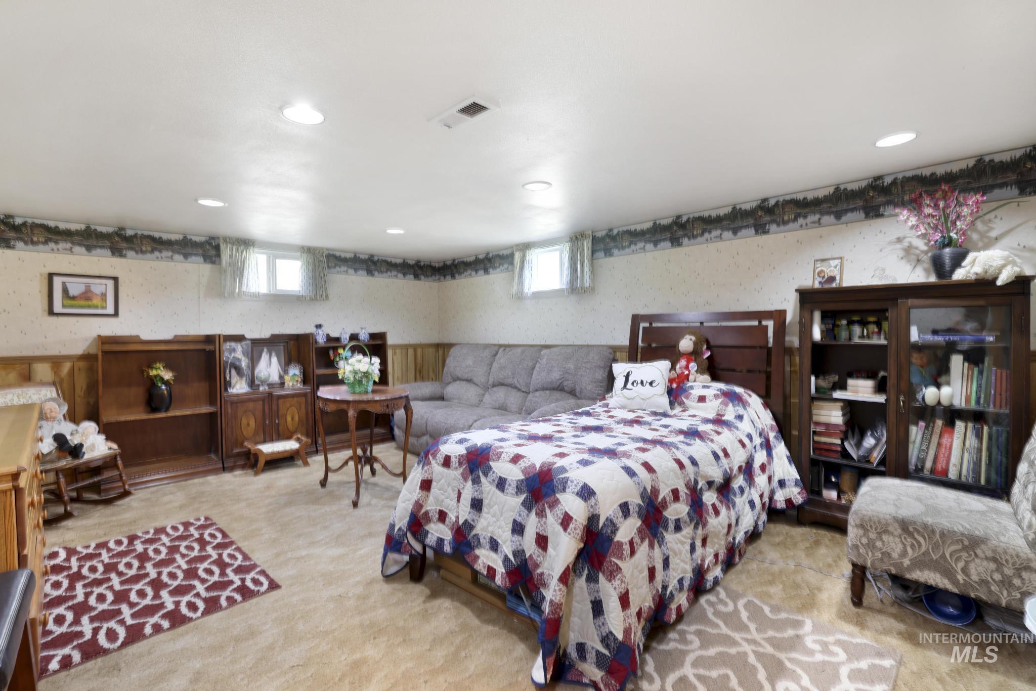 738 3rd Avenue East, Gooding, Idaho 83330, 3 Bedrooms, 2 Bathrooms, Residential For Sale, Price $309,990,MLS 98972389