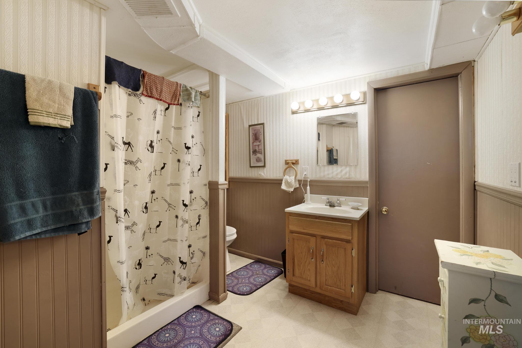 738 3rd Avenue East, Gooding, Idaho 83330, 3 Bedrooms, 2 Bathrooms, Residential For Sale, Price $309,990,MLS 98972389