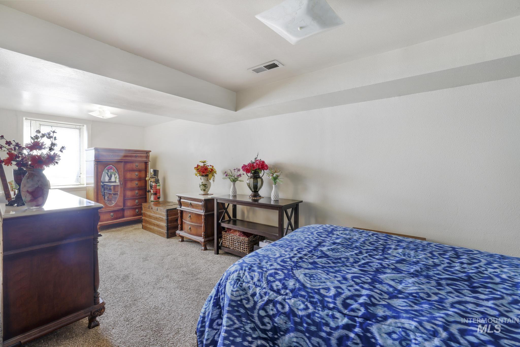 738 3rd Avenue East, Gooding, Idaho 83330, 3 Bedrooms, 2 Bathrooms, Residential For Sale, Price $309,990,MLS 98972389