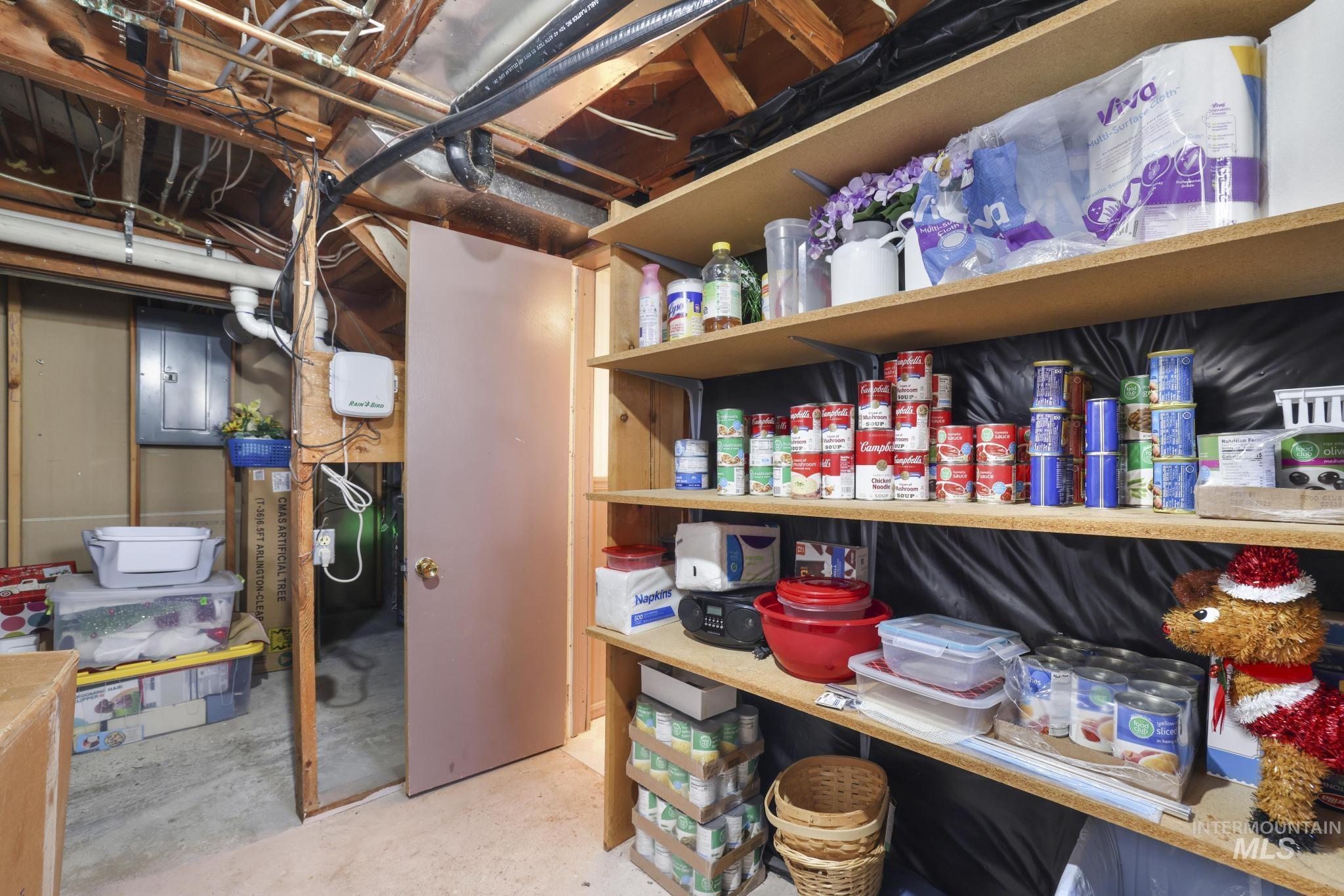 738 3rd Avenue East, Gooding, Idaho 83330, 3 Bedrooms, 2 Bathrooms, Residential For Sale, Price $309,990,MLS 98972389