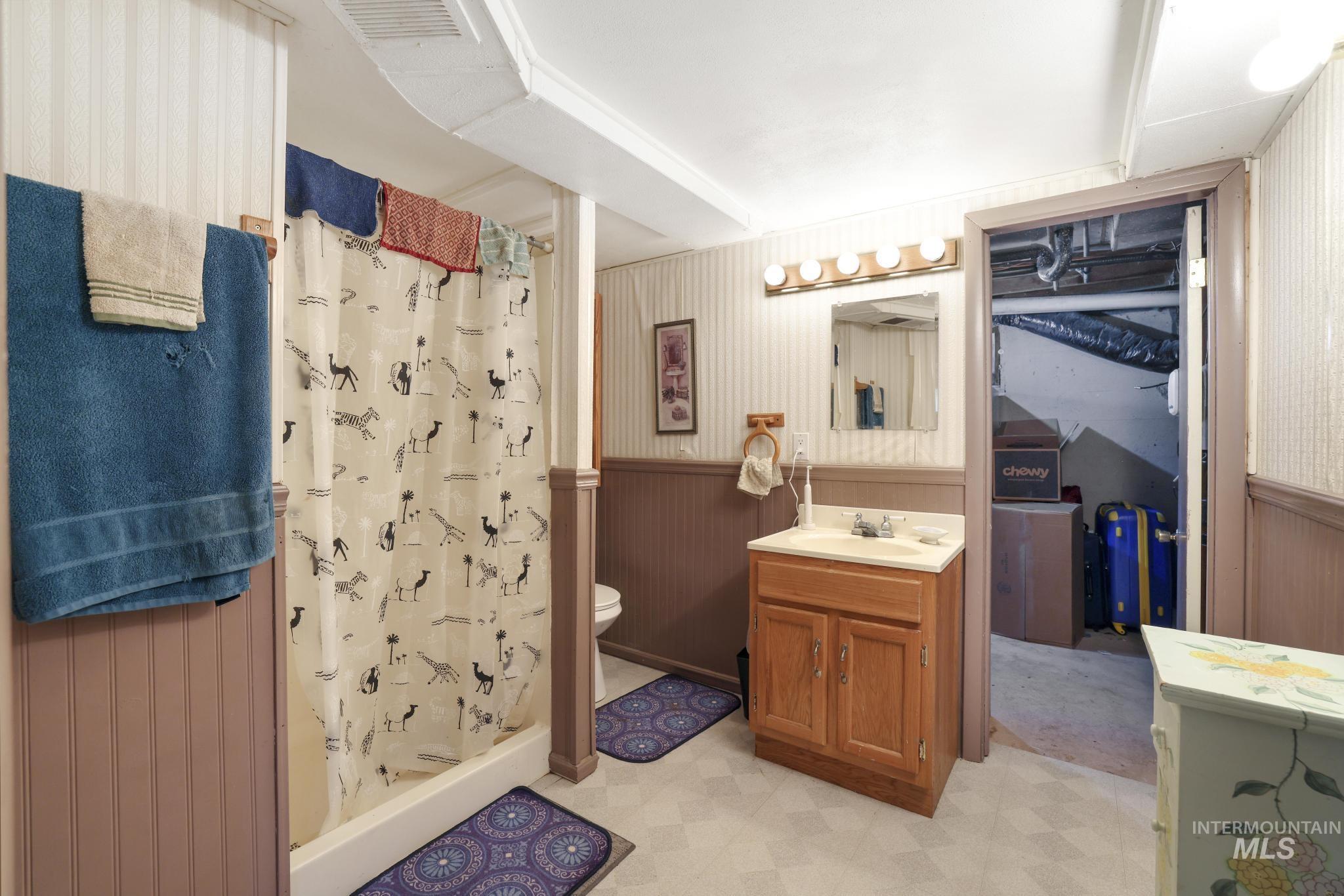 738 3rd Avenue East, Gooding, Idaho 83330, 3 Bedrooms, 2 Bathrooms, Residential For Sale, Price $309,990,MLS 98972389