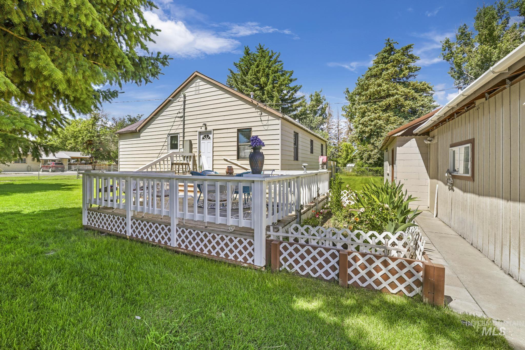 738 3rd Avenue East, Gooding, Idaho 83330, 3 Bedrooms, 2 Bathrooms, Residential For Sale, Price $309,990,MLS 98972389