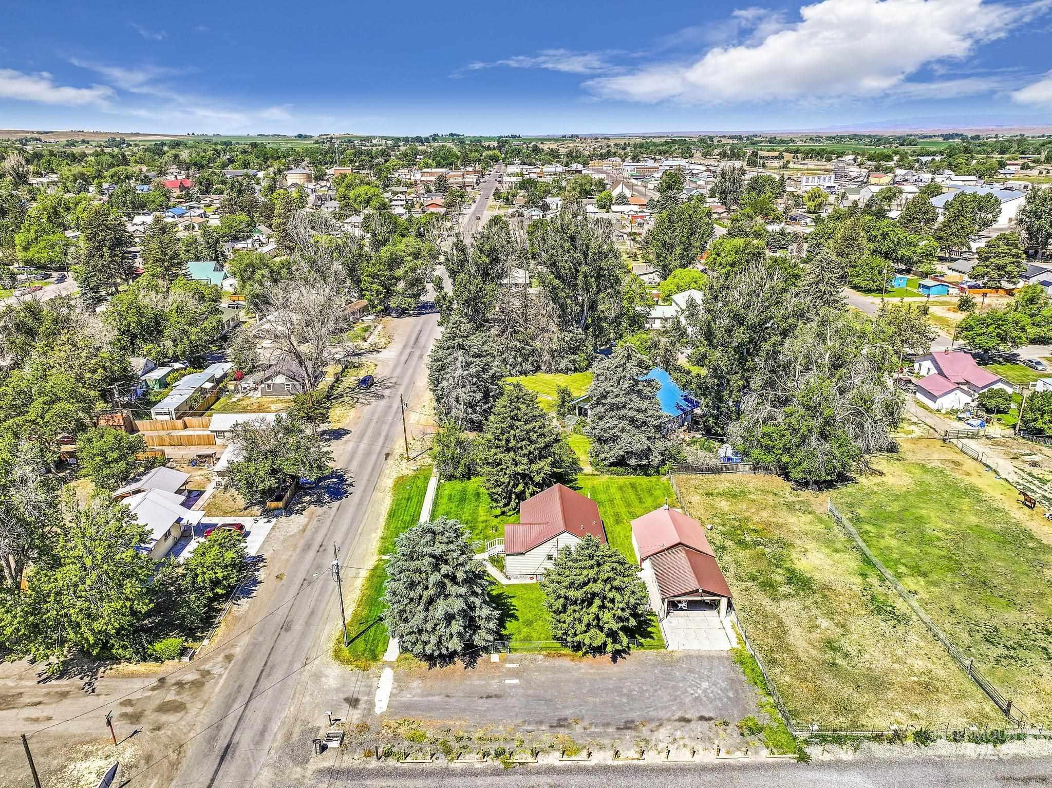 738 3rd Avenue East, Gooding, Idaho 83330, 3 Bedrooms, 2 Bathrooms, Residential For Sale, Price $309,990,MLS 98972389