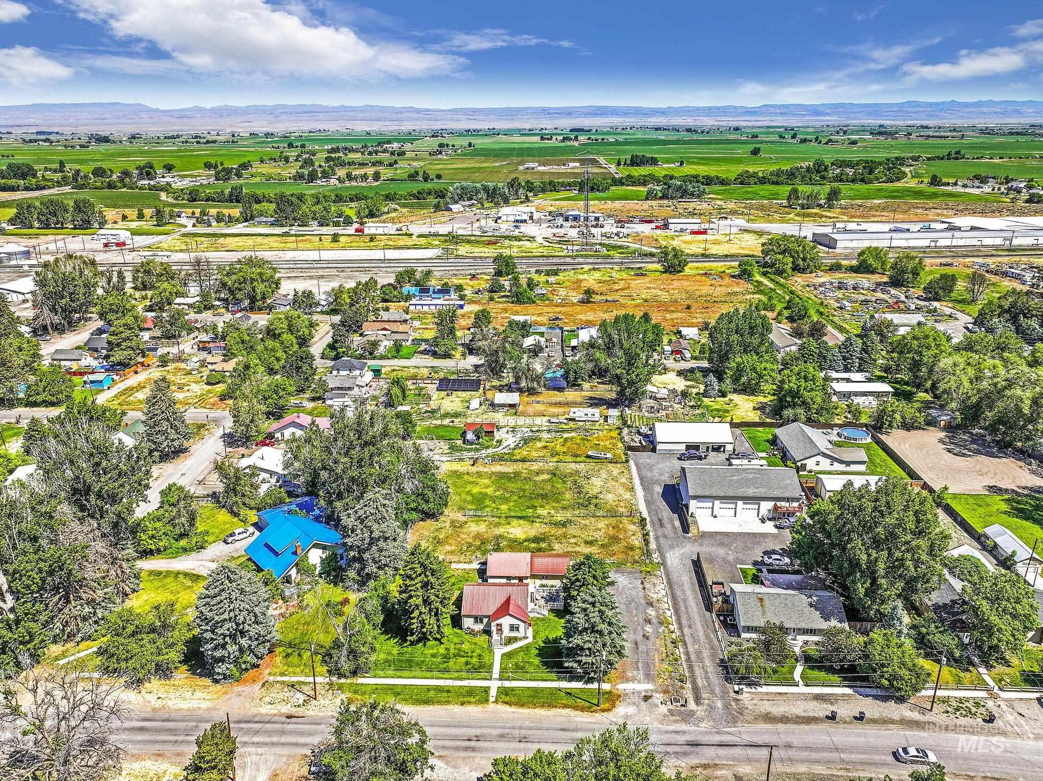 738 3rd Avenue East, Gooding, Idaho 83330, 3 Bedrooms, 2 Bathrooms, Residential For Sale, Price $309,990,MLS 98972389