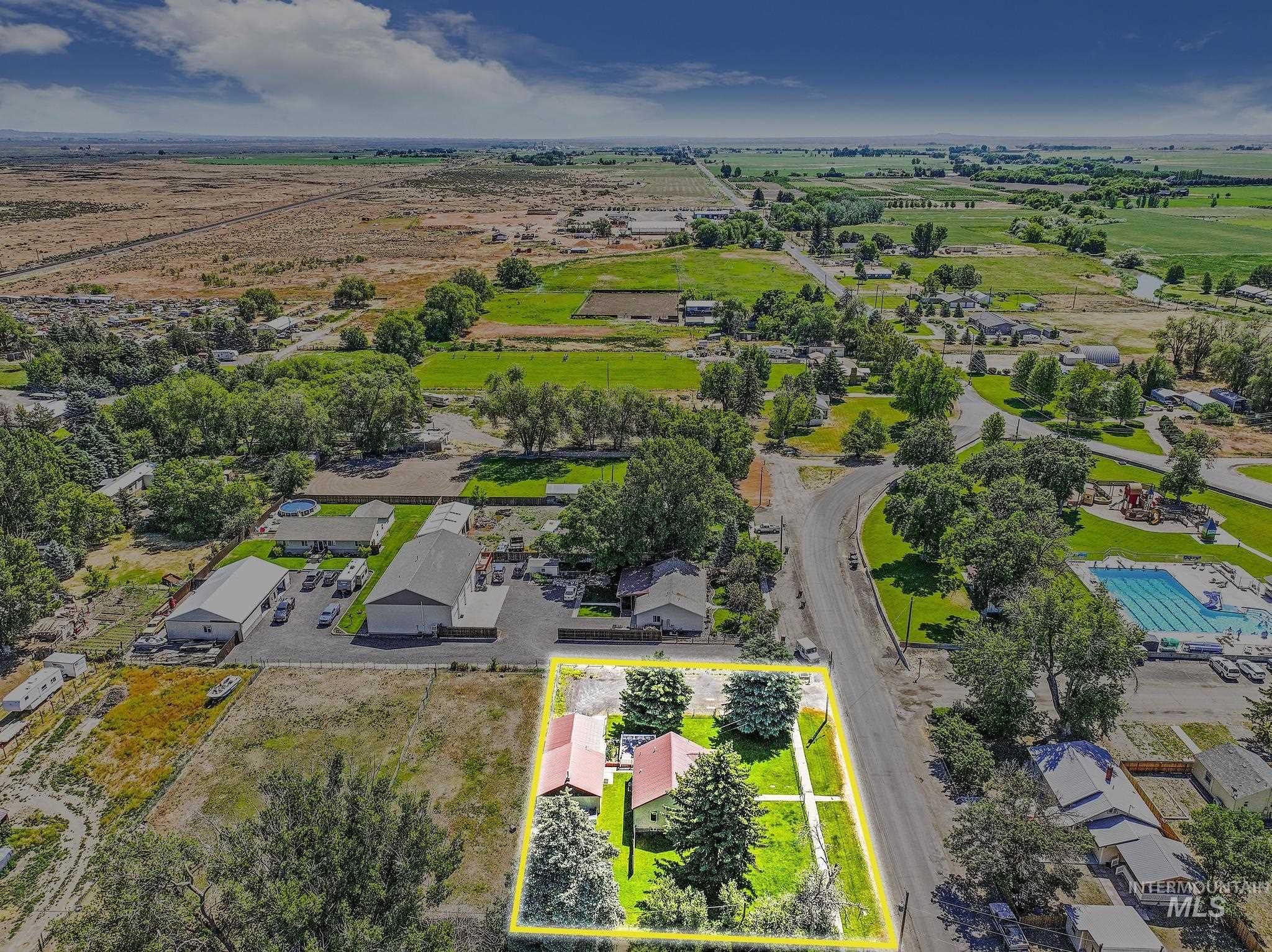 738 3rd Avenue East, Gooding, Idaho 83330, 3 Bedrooms, 2 Bathrooms, Residential For Sale, Price $309,990,MLS 98972389