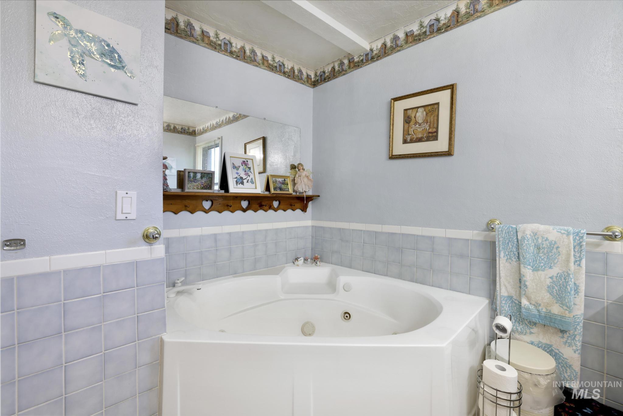 738 3rd Avenue East, Gooding, Idaho 83330, 3 Bedrooms, 2 Bathrooms, Residential For Sale, Price $309,990,MLS 98972389