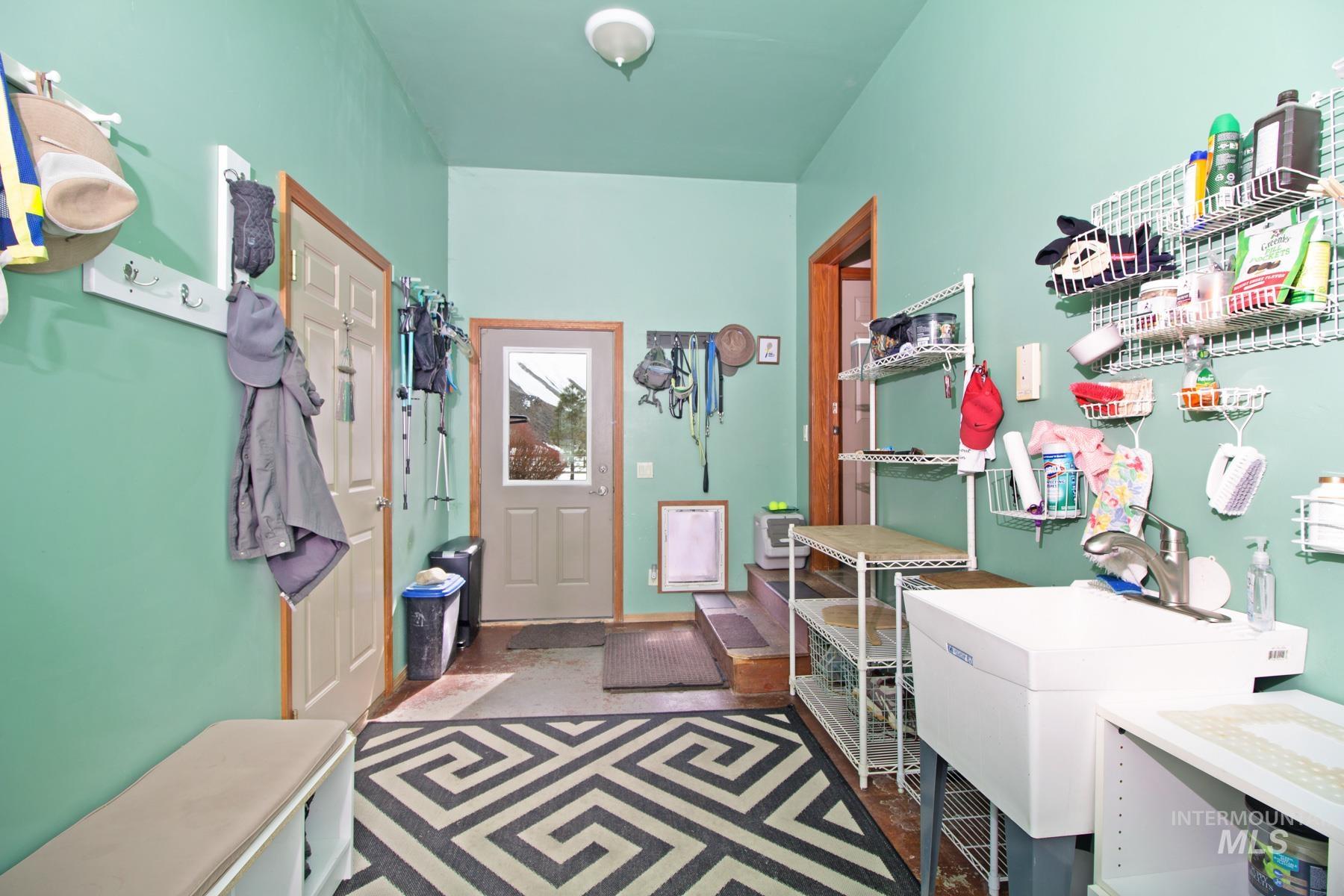 70 Tyler Drive, Bellevue, Idaho 83313, 4 Bedrooms, 4.5 Bathrooms, Residential For Sale, Price $1,180,000,MLS 98972390