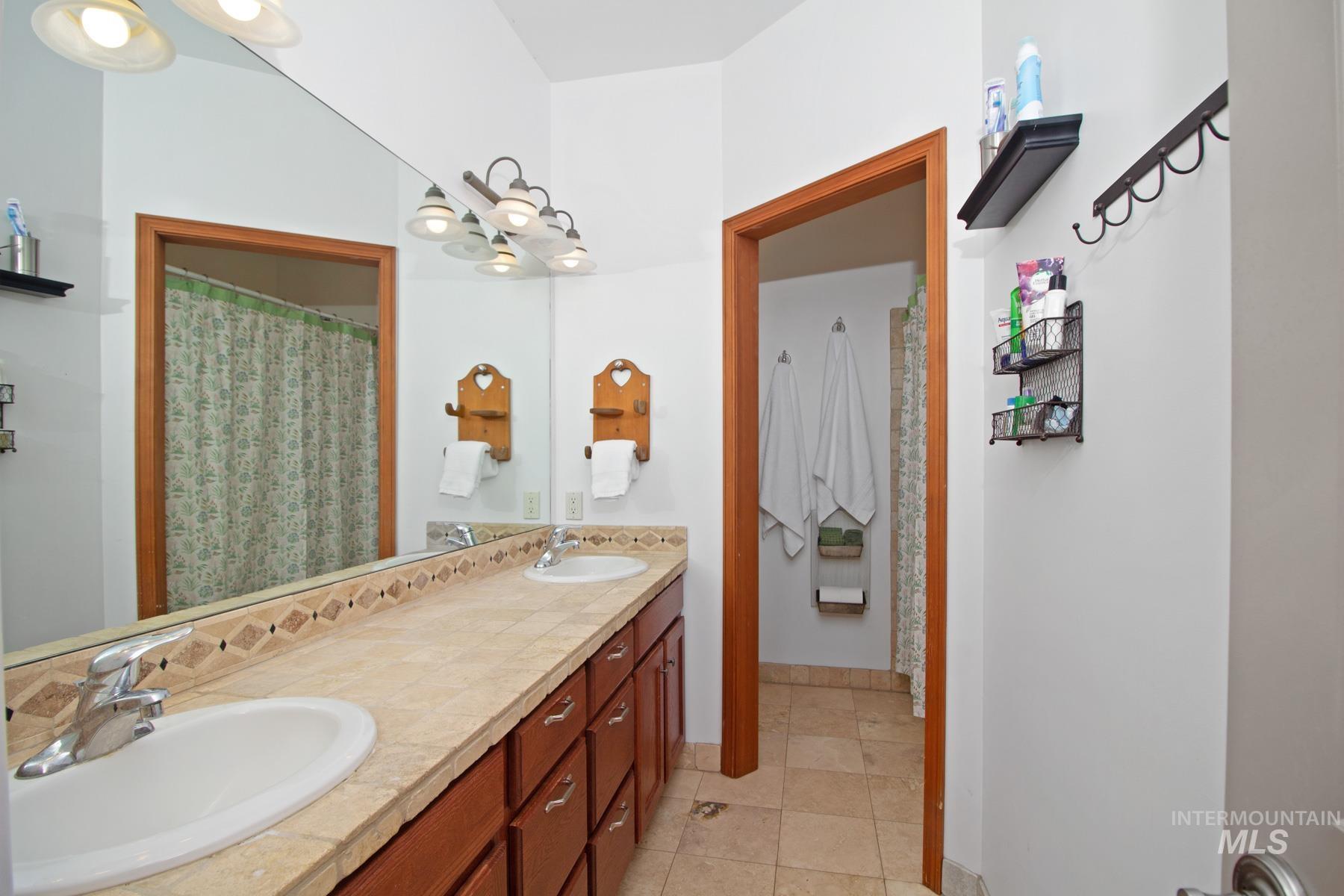 70 Tyler Drive, Bellevue, Idaho 83313, 4 Bedrooms, 4.5 Bathrooms, Residential For Sale, Price $1,180,000,MLS 98972390