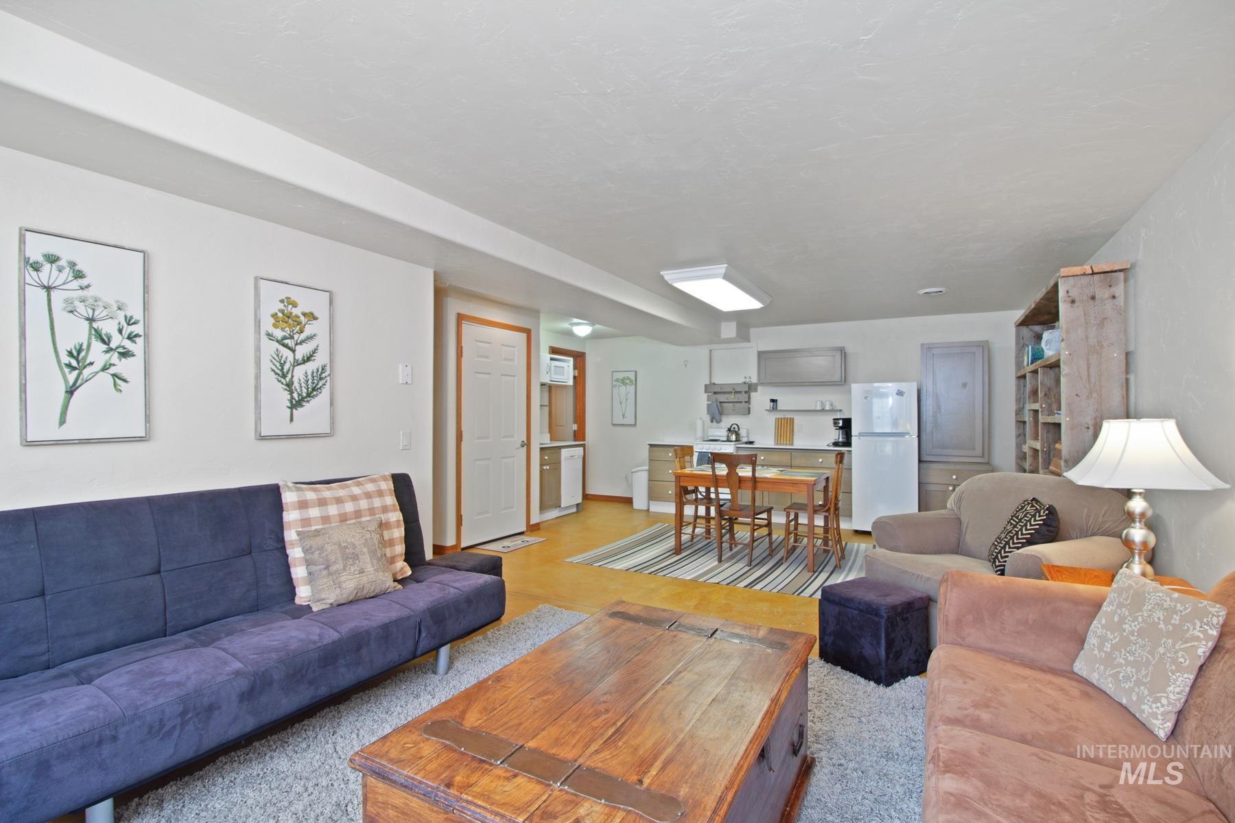 70 Tyler Drive, Bellevue, Idaho 83313, 4 Bedrooms, 4.5 Bathrooms, Residential For Sale, Price $1,180,000,MLS 98972390