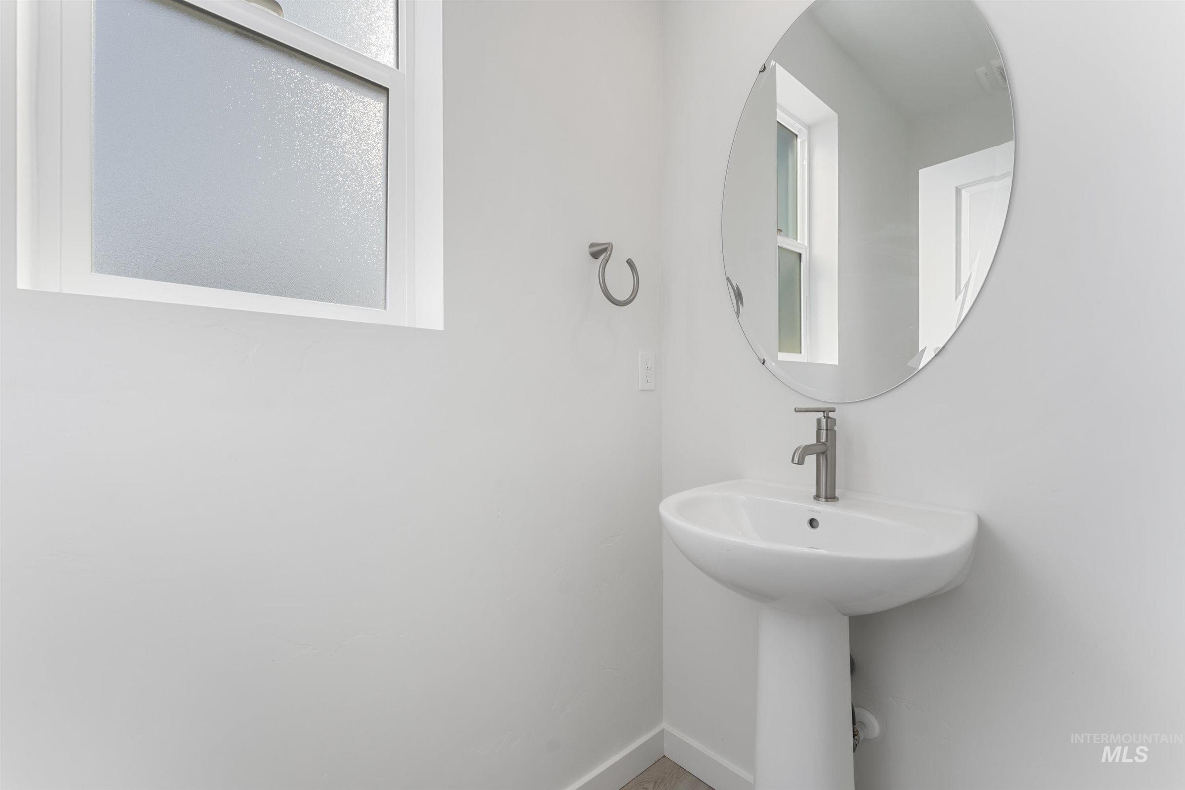 373 W Lyra St, Meridian, Idaho 83642, 3 Bedrooms, 2.5 Bathrooms, Residential For Sale, Price $442,991,MLS 98972391