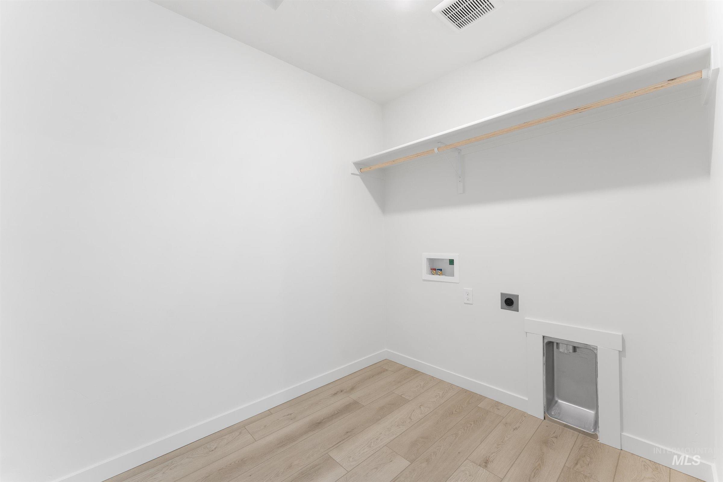 373 W Lyra St, Meridian, Idaho 83642, 3 Bedrooms, 2.5 Bathrooms, Residential For Sale, Price $442,991,MLS 98972391