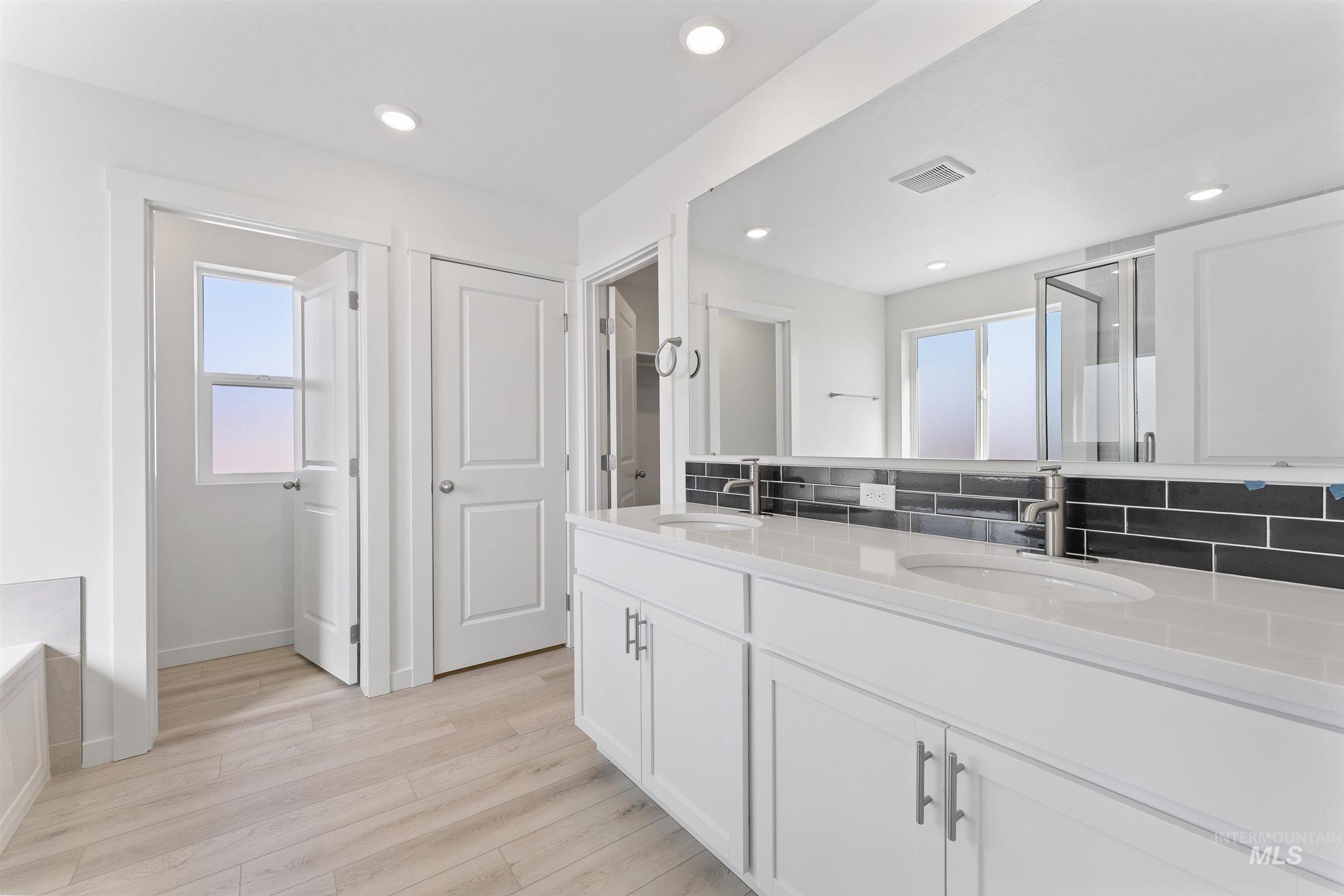 471 W Lyra St, Meridian, Idaho 83642, 3 Bedrooms, 2.5 Bathrooms, Residential For Sale, Price $442,118,MLS 98972394