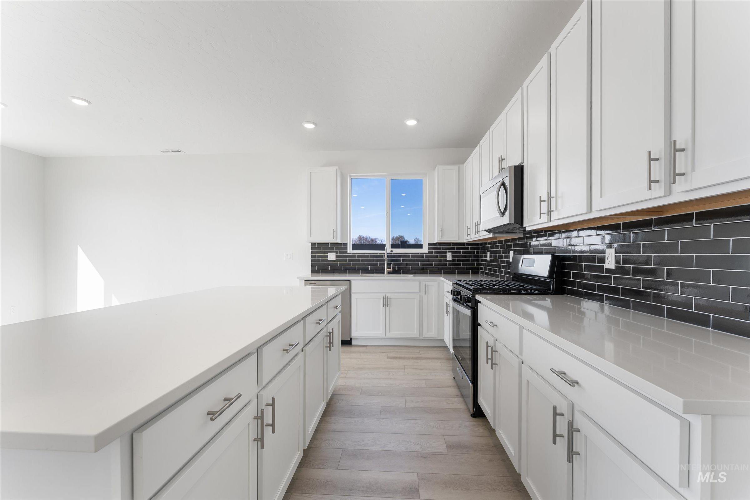 471 W Lyra St, Meridian, Idaho 83642, 3 Bedrooms, 2.5 Bathrooms, Residential For Sale, Price $442,118,MLS 98972394