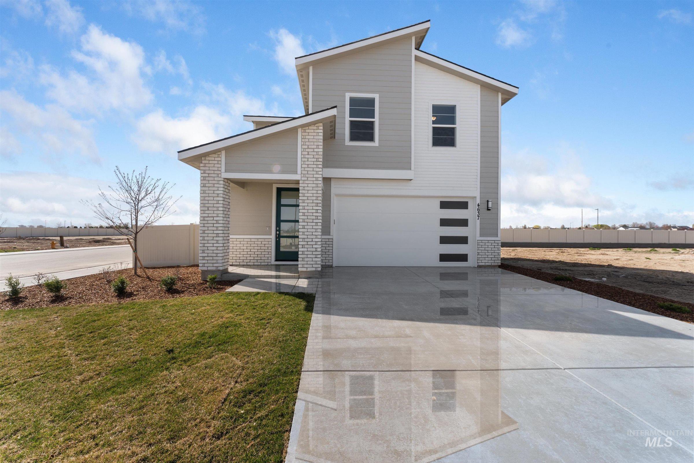471 W Lyra St, Meridian, Idaho 83642, 3 Bedrooms, 2.5 Bathrooms, Residential For Sale, Price $442,118,MLS 98972394