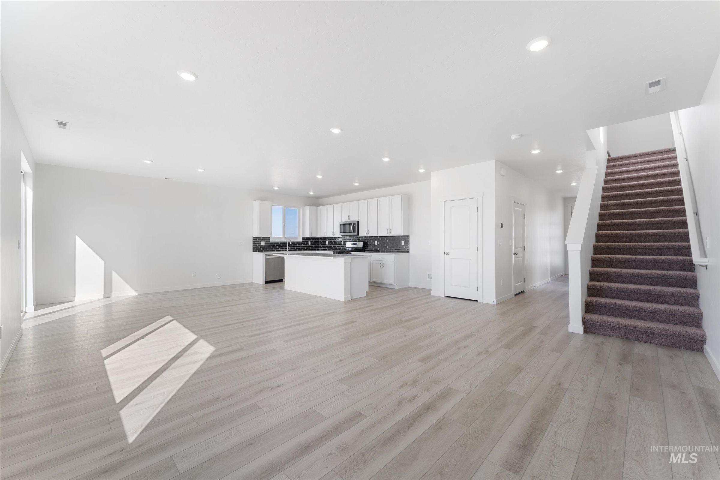 471 W Lyra St, Meridian, Idaho 83642, 3 Bedrooms, 2.5 Bathrooms, Residential For Sale, Price $442,118,MLS 98972394