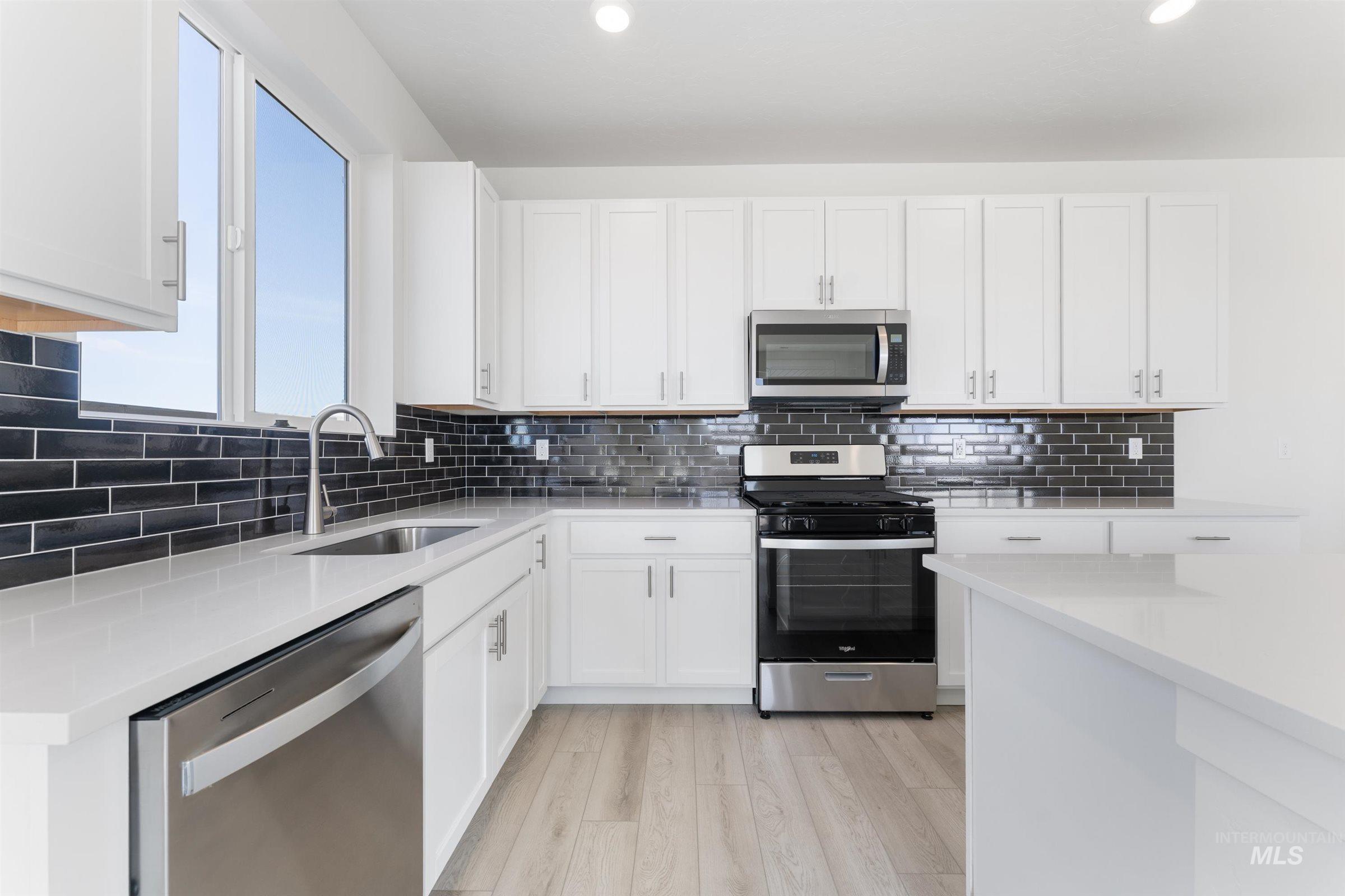 471 W Lyra St, Meridian, Idaho 83642, 3 Bedrooms, 2.5 Bathrooms, Residential For Sale, Price $442,118,MLS 98972394