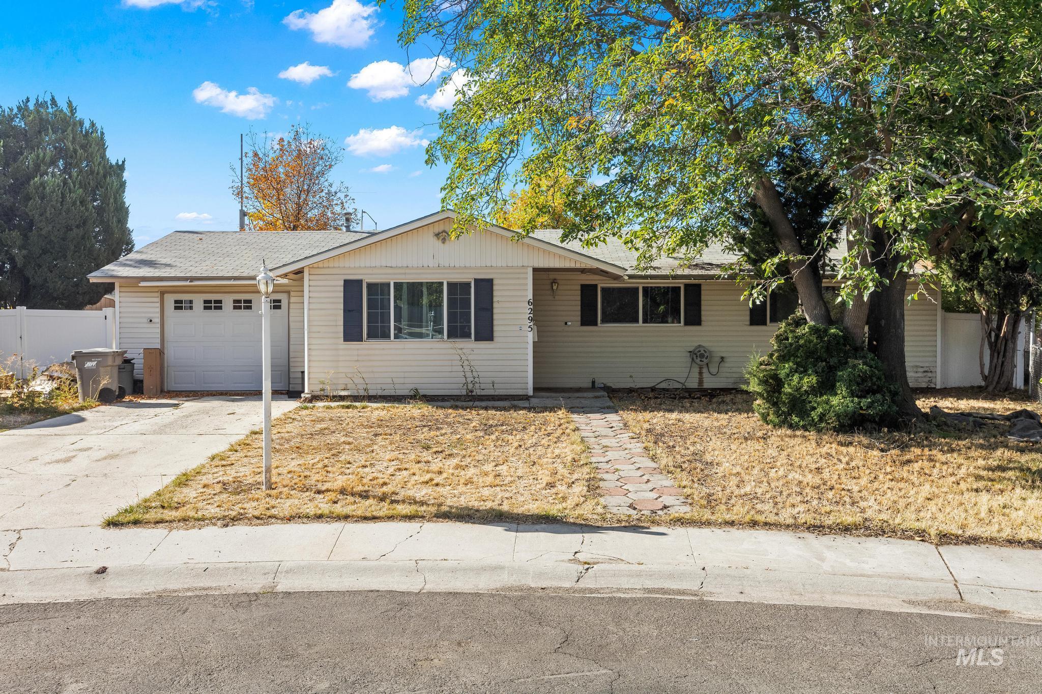 6295 W Grandview Pl, Boise, Idaho 83709, 3 Bedrooms, 1 Bathroom, Residential For Sale, Price $399,900,MLS 98972396