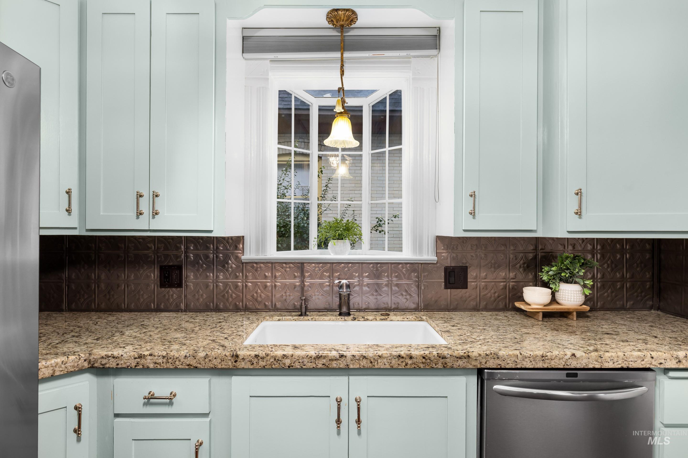 1513 N 8th St, Boise, Idaho 83702, 3 Bedrooms, 3 Bathrooms, Residential For Sale, Price $799,900,MLS 98972397