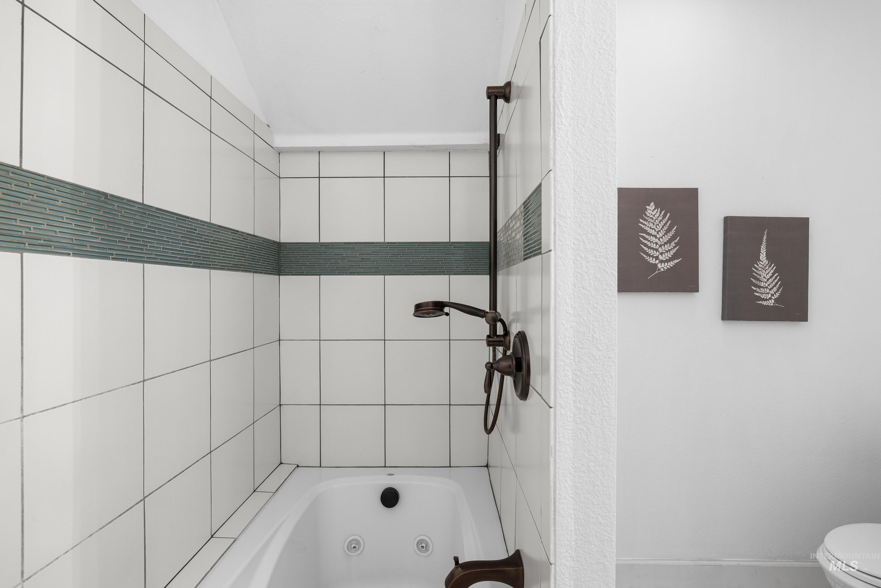 1513 N 8th St, Boise, Idaho 83702, 3 Bedrooms, 3 Bathrooms, Residential For Sale, Price $799,900,MLS 98972397